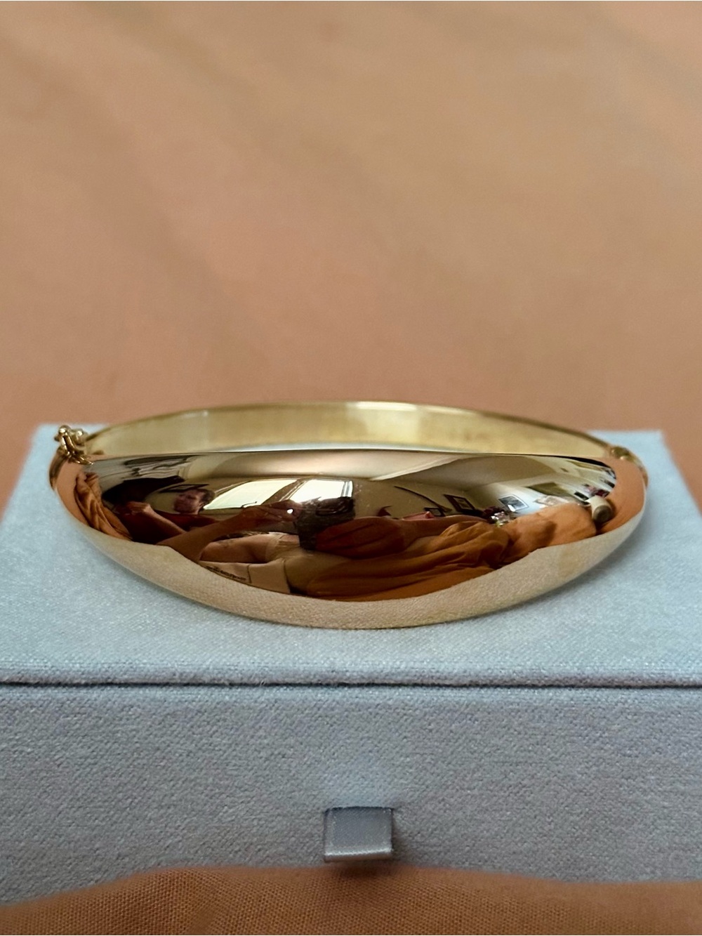 18K Gold UnoAerre Italian Hinged Tube Bangle Bracelet Vintage 750